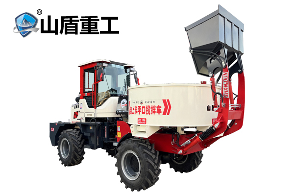 2600型自上料平口攪拌車